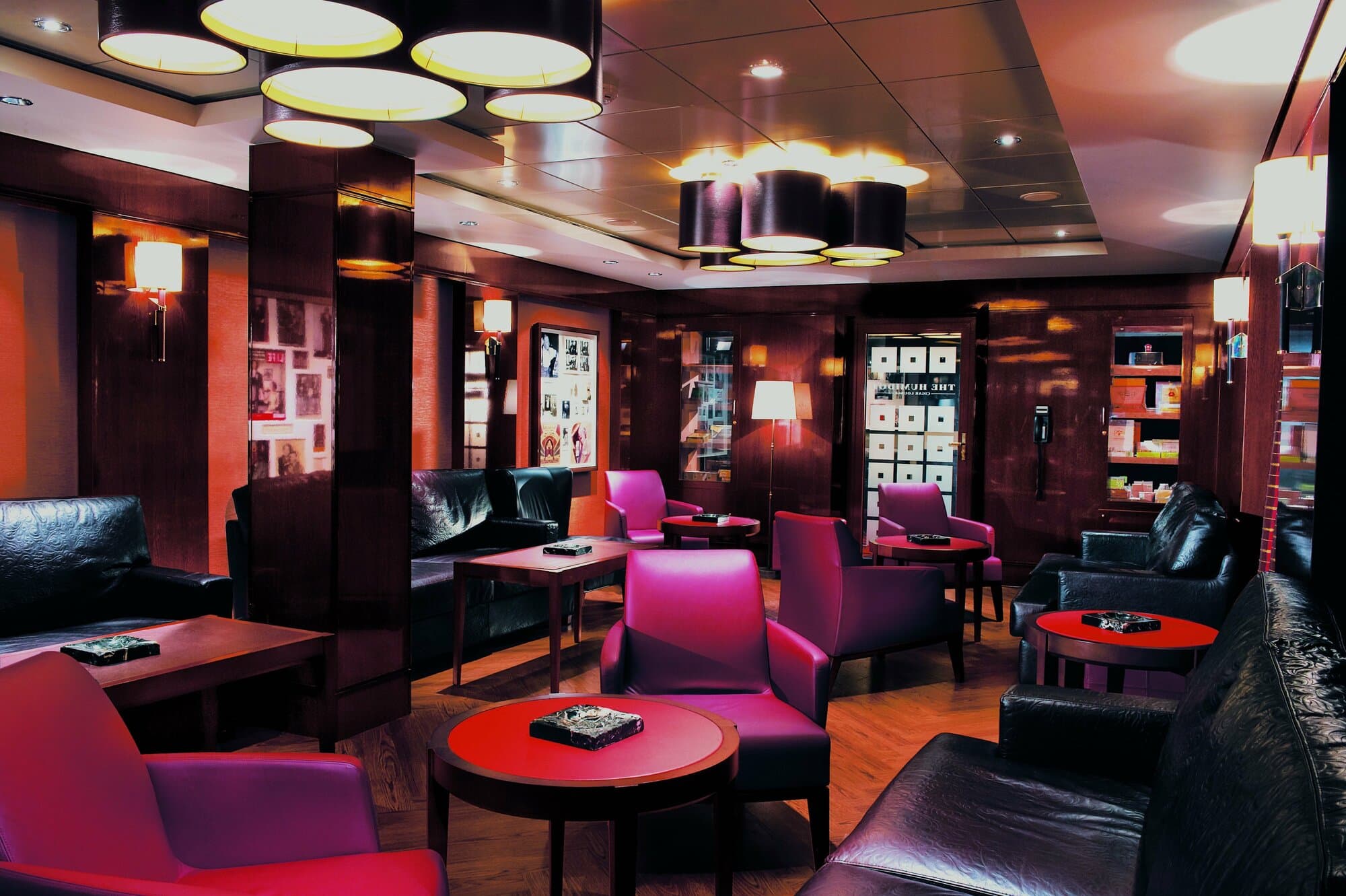 Humidor Cigar Lounge