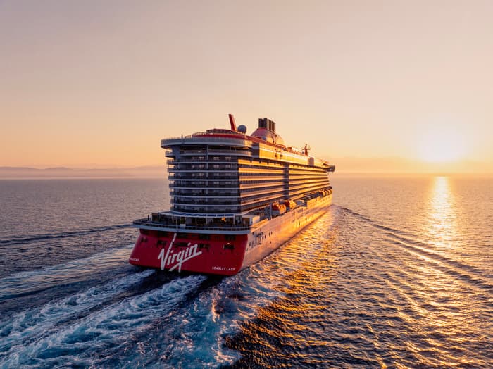 Scarlet Lady at sea