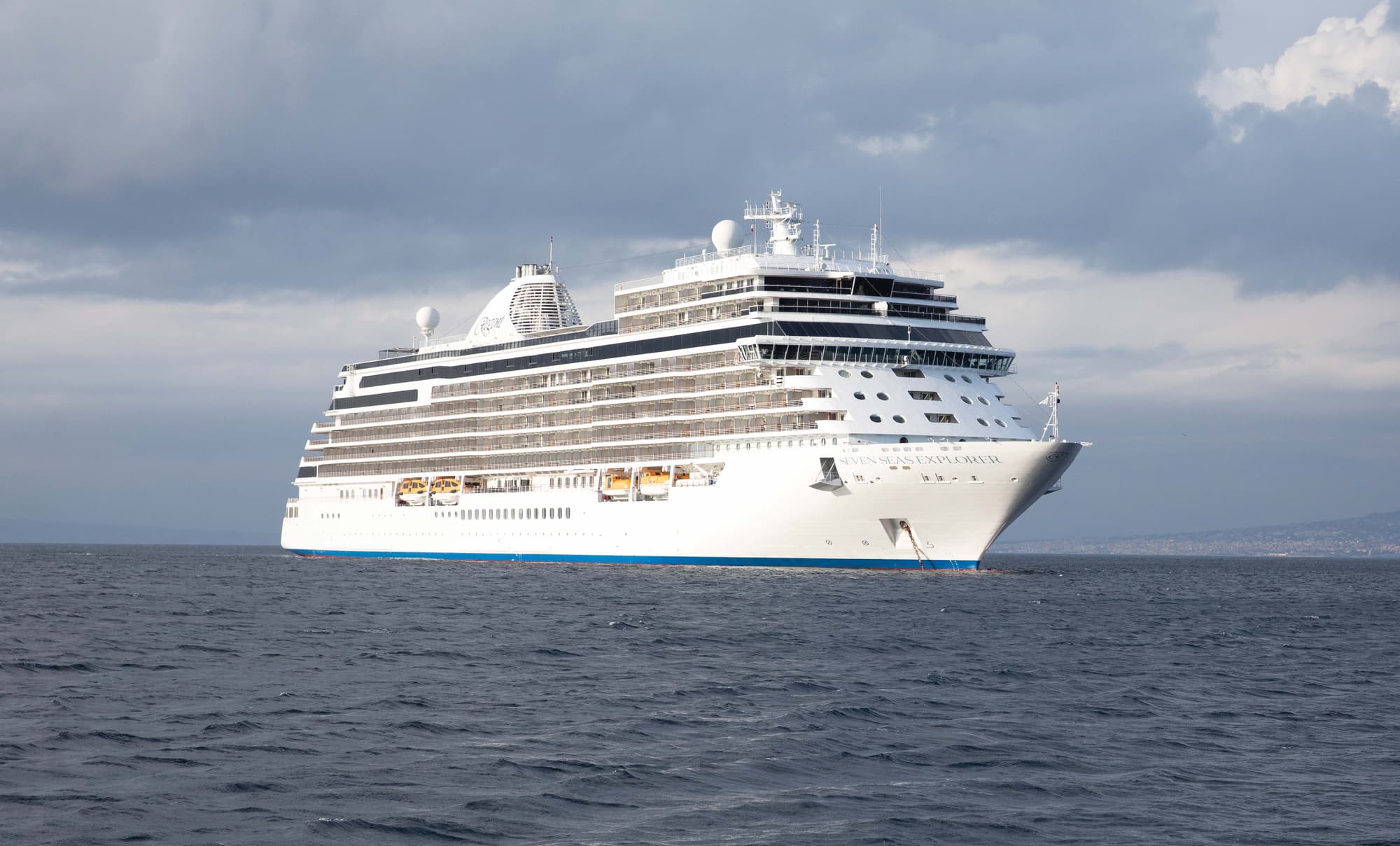 Seven Seas Explorer at sea