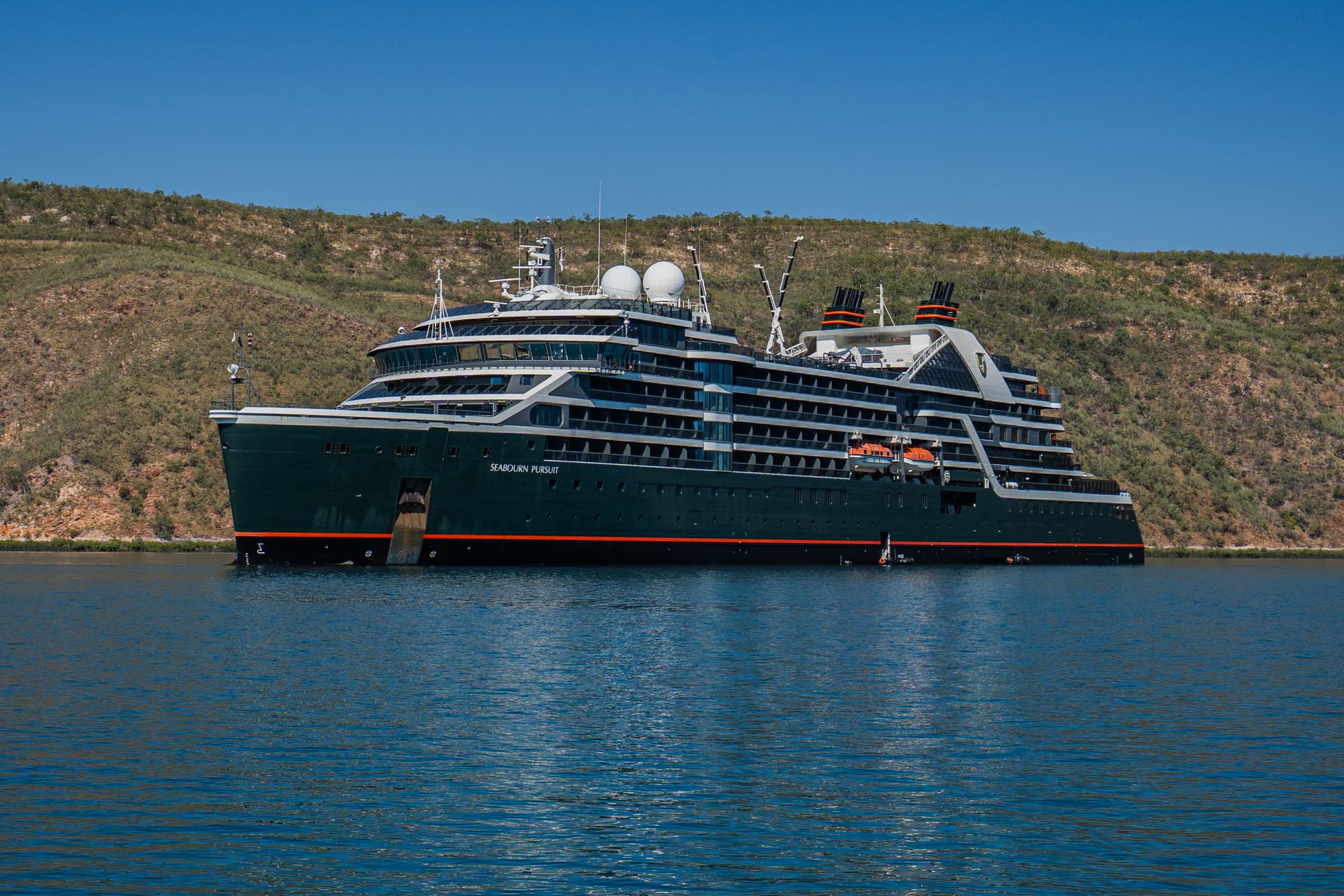 Seabourn Pursuit at sea