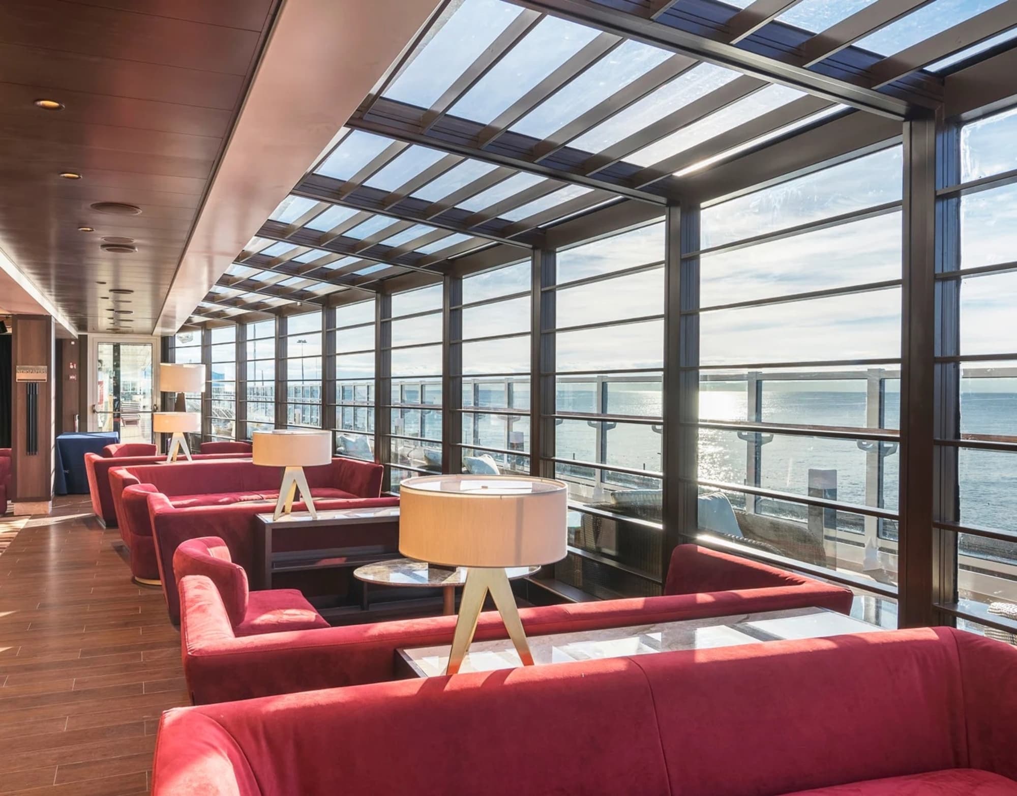 Seaview Lounge